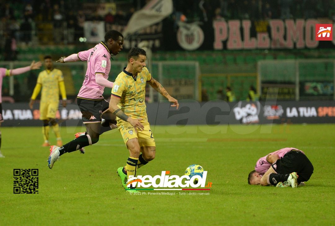 FOTO Palermo-Cagliari 2-1, 18ª giornata Serie B 2022-2023 (Gallery) - immagine 33