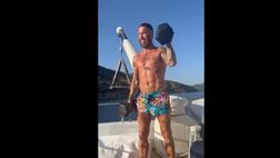 VIDEO / Sergio Ramos è una macchina: si allena anche in barca!