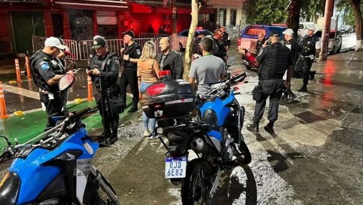 Tragedia in Brasile: muore un tifoso del Fluminense dopo una lite in un bar per il derby di Rio - immagine 1