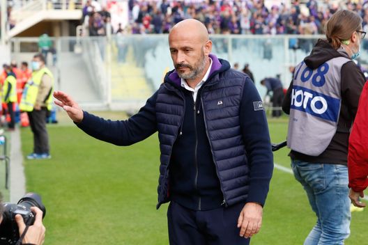 GERMOGLI PH: 24 OTTOBRE 2021 FIRENZE STADIO ARTEMIO FRANCHI SERIE A FIORENTINA VS CAGLIARI NELLA FOTO MISTER VINCENZO ITALIANO Italiano e la caccia ad un’altra notte magica- immagine 2