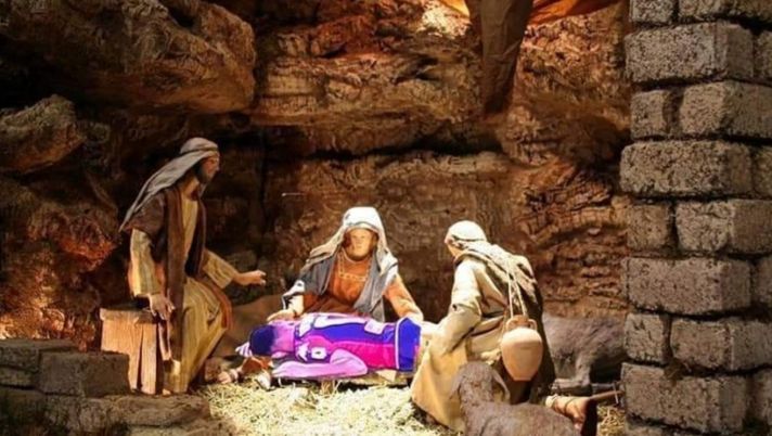 Romero al posto del Bambin Gesù dopo il derby perso... Romero al posto del Bambin Gesù dopo il derby perso...