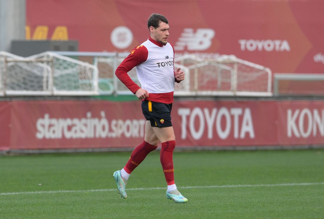 Trigoria, ripresa dopo Milan-Roma: gol di Solbakken. C’è Karsdorp – FOTO GALLERY - immagine 23