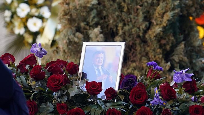 Il feretro da Firenze a Pozzallo: l’ultimo saluto della Sicilia a Joe Barone - immagine 1