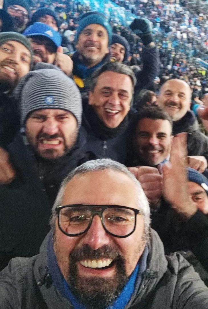 FOTO UANM, i tifosi al Maradona e dalle sedi per Napoli-Roma: striscioni e sorrisi - immagine 6