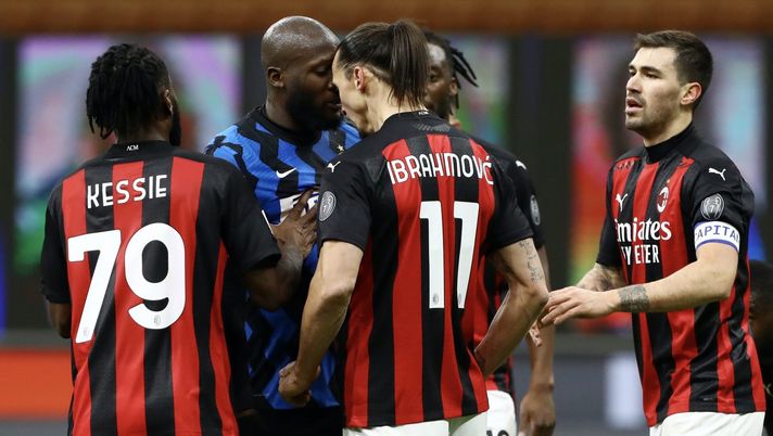 Romelu Lukaku (attaccante Inter) e Zlatan Ibrahimovic (attaccante AC Milan) nel diverbio scoppiato durante Inter-Milan 2-1 (Coppa Italia (2020-2021) | News (Getty Images) 