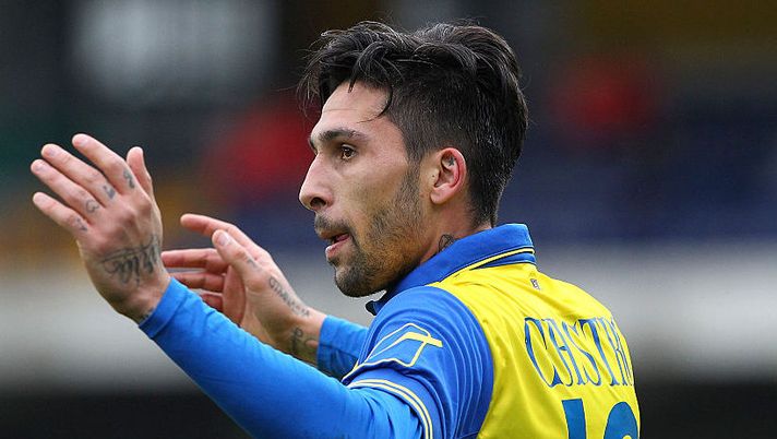 VERONA, ITALY - FEBRUARY 28: Lucas Nahuel Castro of AC Chievo Verona celebrates after scoring the opening goal during the Serie A match between AC Chievo Verona and Genoa CFC at Stadio Marc'Antonio Bentegodi on February 28, 2016 in Verona, Italy. (Photo by Marco Luzzani/Getty Images) CHIEVO – Castro è una furia: “Siamo bocciati!”. E sui gol per il fantacalcio… - immagine 1