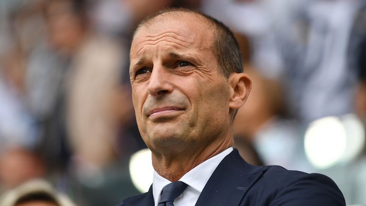 TURIN, ITALY - SEPTEMBER 16: Massimiliano Allegri, Head Coach of Juventus looks on prior to the Serie A TIM match between Juventus and SS Lazio at Allianz Stadium on September 16, 2023 in Turin, Italy. (Photo by Valerio Pennicino/Getty Images) Allegri: “Vlahovic e Chiesa stanno bene, differenziato solo un giorno. McKennie, Weah e Berardi…” - immagine 1