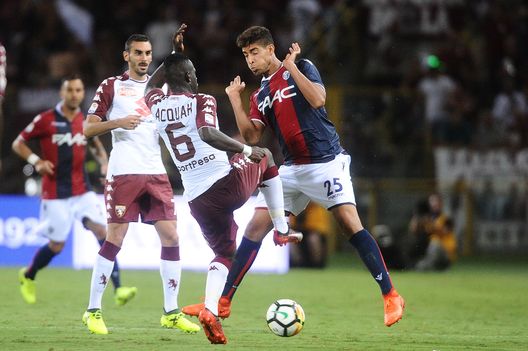  BOLOGNA, ITALY - AUGUST 20: Adam Masina # 25 of Bologna FC in action during the Serie A match between Bologna FC and Torino FC at Stadio Renato Dall'Ara on August 20, 2017 in Bologna, Italy. (Photo by Mario Carlini / Iguana Press/Getty Images) 