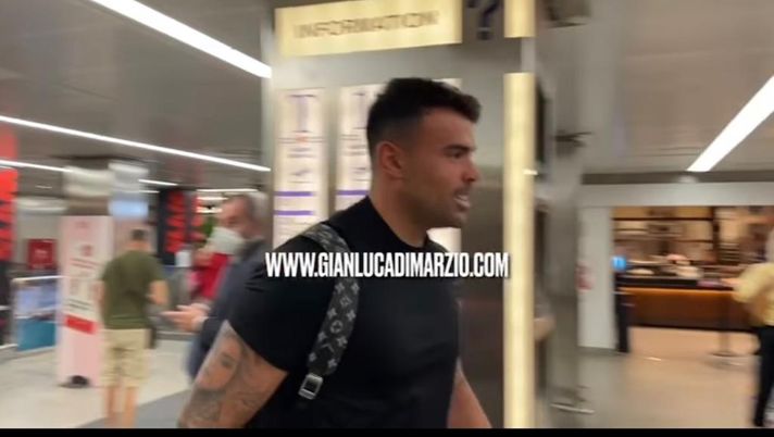 VIDEO Petagna è atterrato a Milano: domani le visite con il Monza e poi la firma – Sky - immagine 1