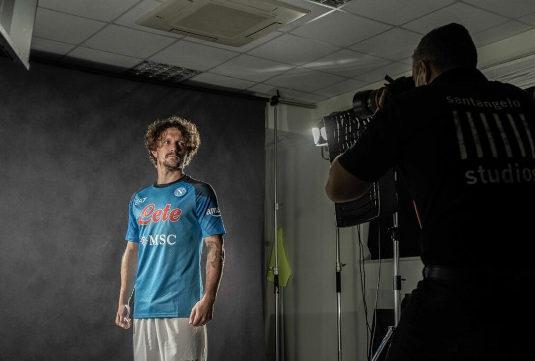 FOTO Calendario Napoli 2023, le prime immagini dal backstage - immagine 4