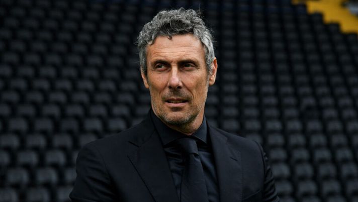 UDINE, ITALY - MAY 16: Luca Gotti, Head coach of Udinese Calcio looks on prior to the Serie A match between Udinese Calcio and UC Sampdoria at Dacia Arena on May 16, 2021 in Udine, Italy. Sporting stadiums around Italy remain under strict restrictions due to the Coronavirus Pandemic as Government social distancing laws prohibit fans inside venues resulting in games being played behind closed doors. (Photo by Alessandro Sabattini/Getty Images) Giro panchine: pronta la scelta a sorpresa su Gotti, si chiude per Giampaolo al Sassuolo - immagine 1