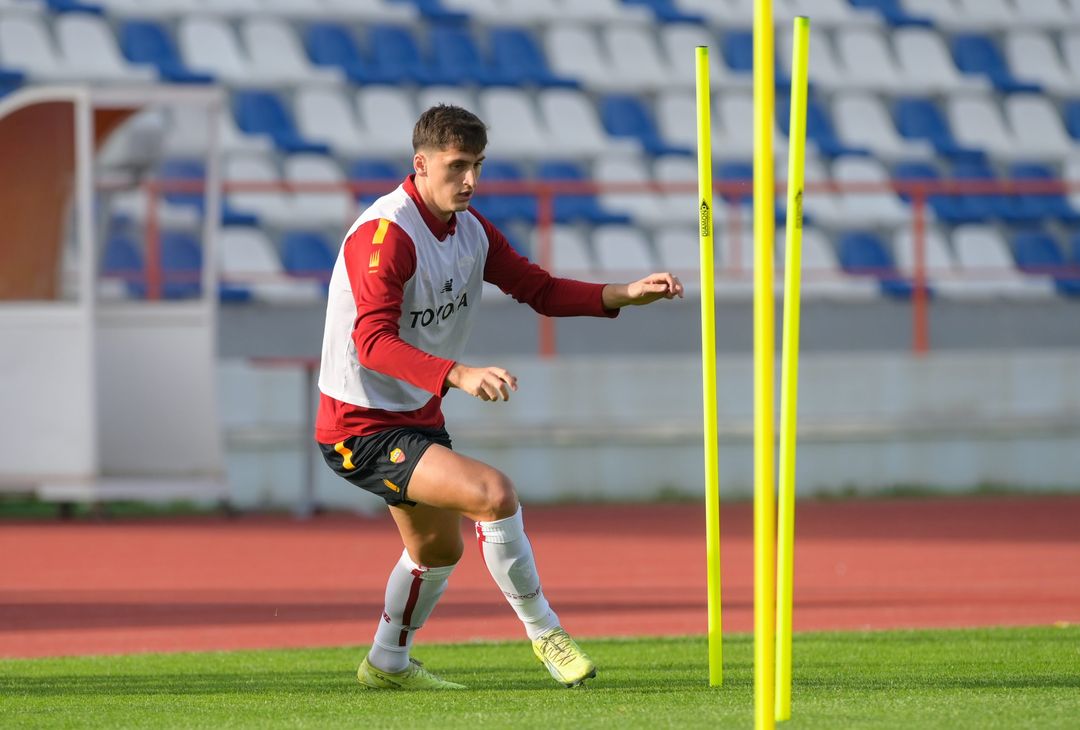 Roma, c’è Wijnaldum in gruppo. E torna anche Rui Patricio – FOTO GALLERY - immagine 43