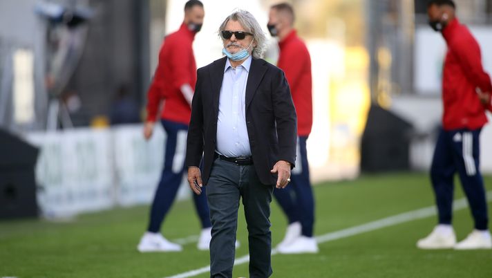 CAGLIARI, ITALY - NOVEMBER 07: The president of sampdoria Massimo Ferrero looks on during the Serie A match between Cagliari Calcio and UC Sampdoria at Sardegna Arena on November 07, 2020 in Cagliari, Italy. (Photo by Enrico Locci/Getty Images) CAGLIARI, ITALY - NOVEMBER 07: The president of sampdoria Massimo Ferrero looks on during the Serie A match between Cagliari Calcio and UC Sampdoria at Sardegna Arena on November 07, 2020 in Cagliari, Italy. (Photo by Enrico Locci/Getty Images)