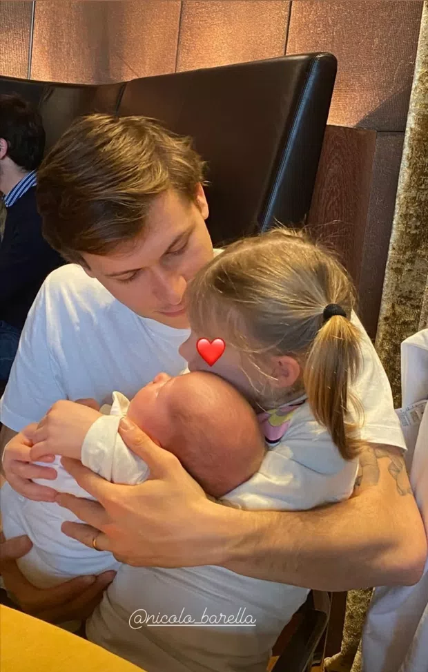 Inter La Moglie Di Barella Complimenti Papa Fiere E Orgogliose Di Questo Golssip