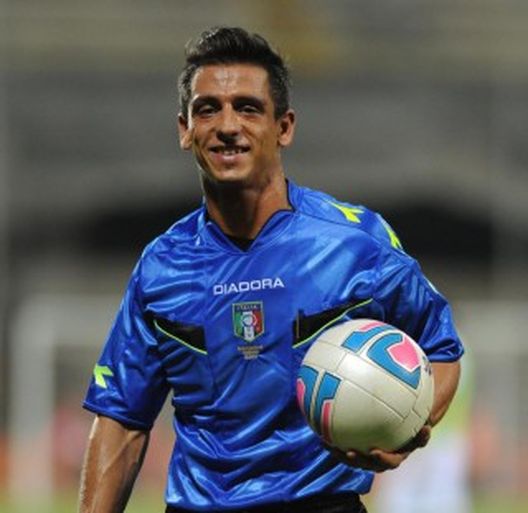  L'arbitro Claudio Lanza - fonte www.penisolasport.blogspot.com 
