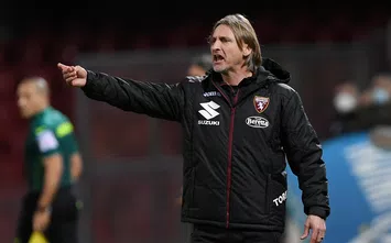  BENEVENTO, ITALY - JANUARY 22: Davide Nicola Torino FC coach during the Serie A match between Benevento Calcio and Torino FC at Stadio Ciro Vigorito on January 22, 2021 in Benevento, Italy. (Photo by Francesco Pecoraro/Getty Images)
