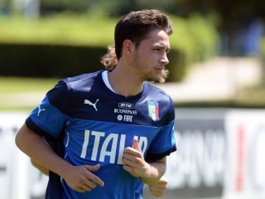 Mattia De Sciglio in allenamento a Coverciano (fonte foto: calcio.com) Mattia De Sciglio in allenamento a Coverciano (fonte foto: calcio.com)
