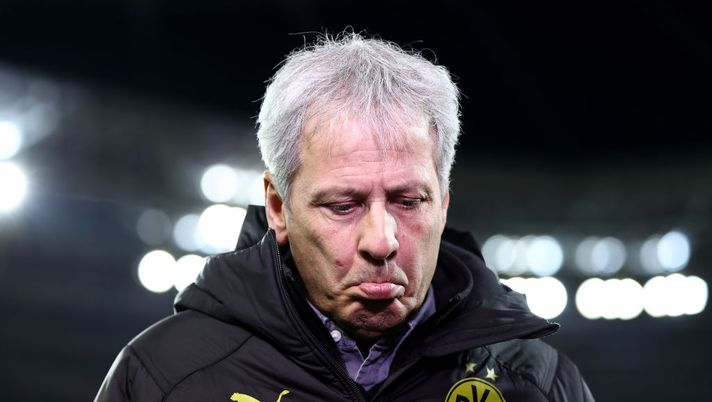 LEVERKUSEN, GERMANY - FEBRUARY 08: Lucien Favre, Head Coach of Borussia Dortmund looks on prior to the Bundesliga match between Bayer 04 Leverkusen and Borussia Dortmund at BayArena on February 08, 2020 in Leverkusen, Germany. (Photo by Lars Baron/Bongarts/Getty Images) 