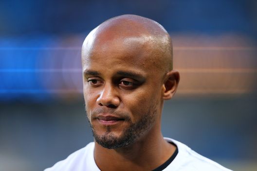 MANCHESTER, ENGLAND - SEPTEMBER 11: Vincent Kompany is pictured ahead of the Vincent Kompany testimonial match between Manchester City Legends v Premier League All-Stars XI at Etihad Stadium on September 11, 2019 in Manchester, England. (Photo by Alex Livesey/Getty Images) Kompany “garante” del Burnley che si affida a lui per tornare in Premier e… pagare i debiti- immagine 1