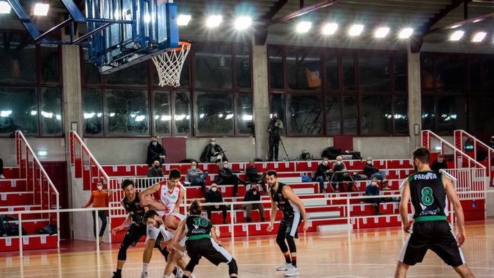 Derby padovano di basket: trionfa l&#8217;Antenore Energia Virtus alla Gozzano