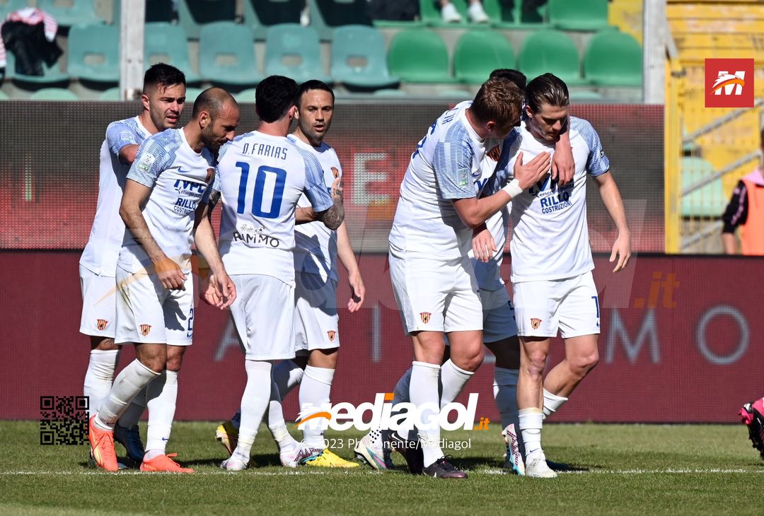 FOTO Palermo-Benevento 1-1, 34ª giornata di Serie B 2022-2023 (La Gallery) - immagine 66
