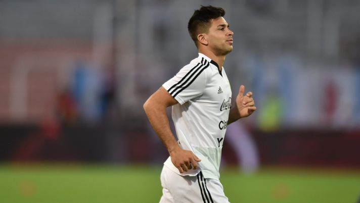 MENDOZA, ARGENTINA - NOVEMBER 20: Giovanni Simeone of Argentina warms up prior a friendly match between Argentina and Mexico at Malvinas Argentinas Stadium on November 20, 2018 in Mendoza, Argentina. (Photo by Amilcar Orfali/Getty Images) Mondiali, l’Argentina comunicherà venerdì la lista dei preconvocati: Simeone scalpita - immagine 1