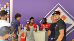 FOTO VN – Sessione di autografi: tocca a Maleh e Ikonè