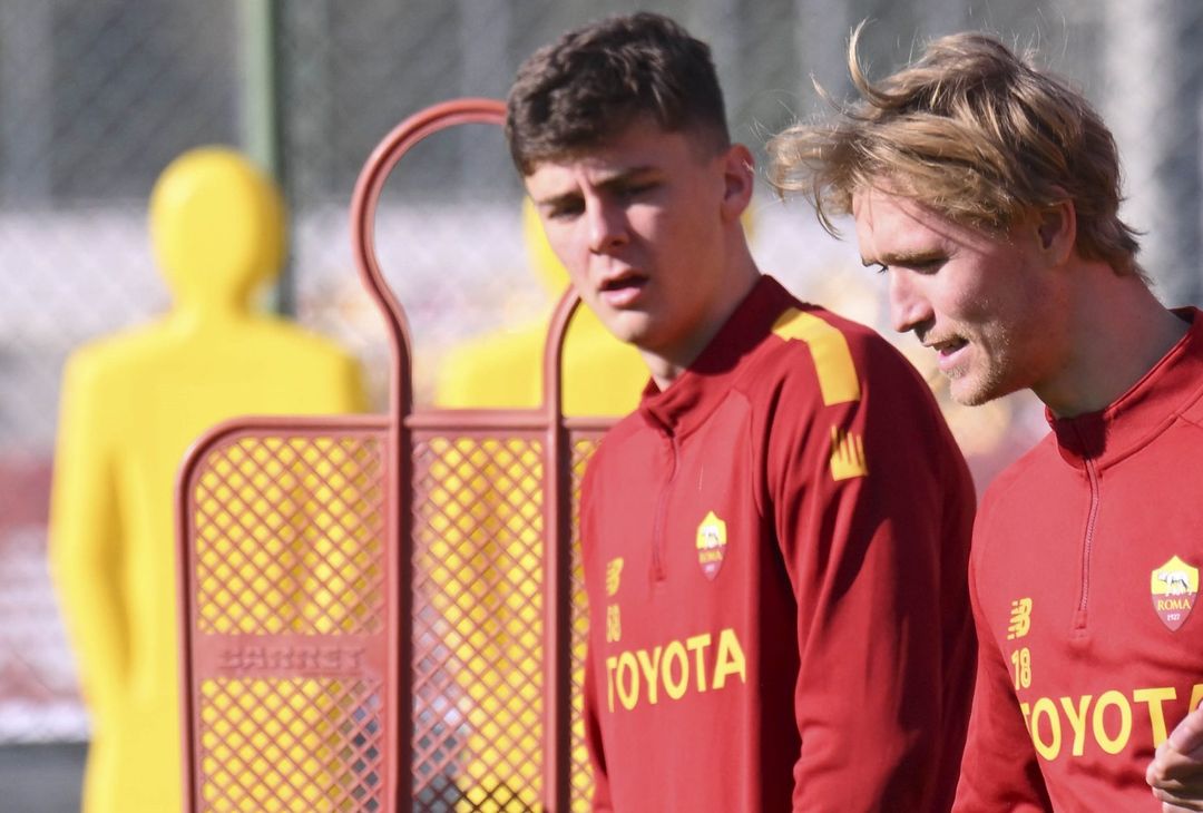 Roma, allenamento alla vigilia del match contro il Genoa – FOTO GALLERY - immagine 24