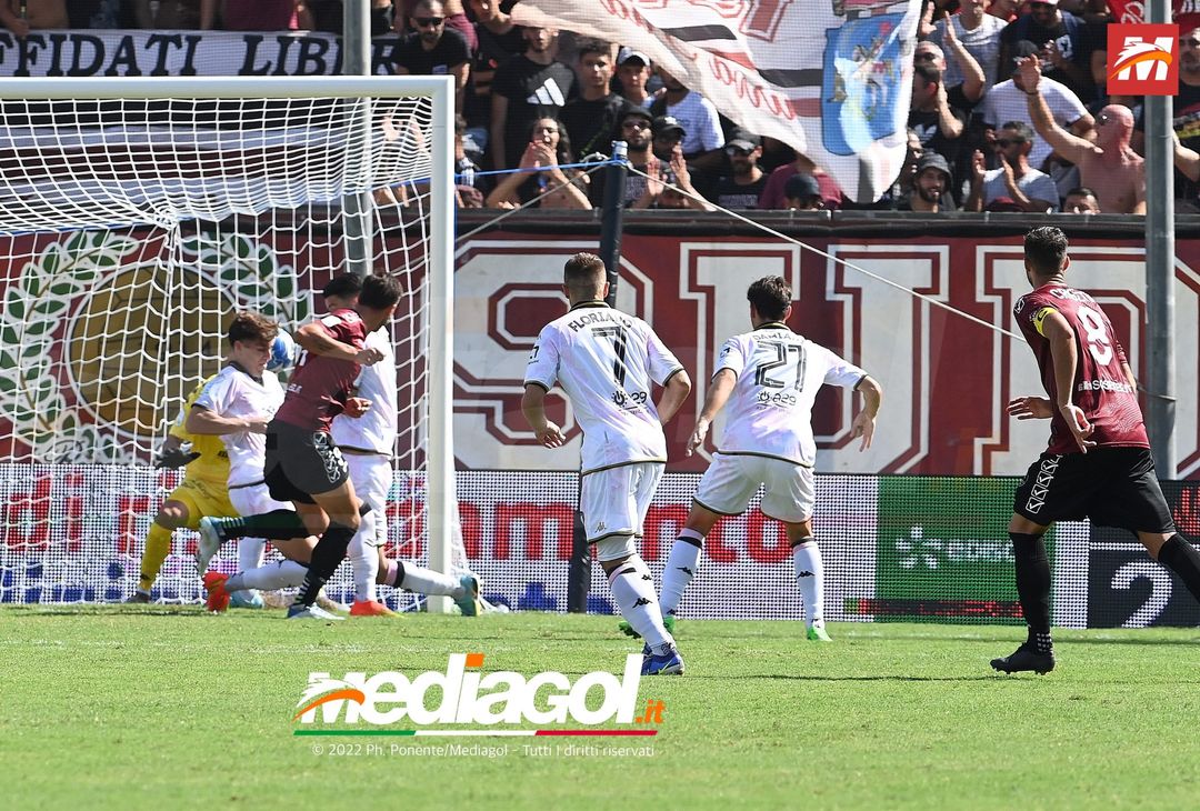 FOTO Reggina-Palermo 3-0 4a giornata Serie B 2022-23 (Gallery) - immagine 21