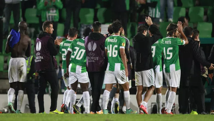 VILA DO CONDO,PORTUGAL - SEPTEMBER 18:   Rio Ave fans during the UEFA Europa League Group J match between Rio Ave FC and FC Dynamo Kyiv at the Dos Arcos Stadium on September 18, 2014 in Vila do Conde,Portugal. (Photo by Henriques Da Cunha/EuroFootball/Getty Images)