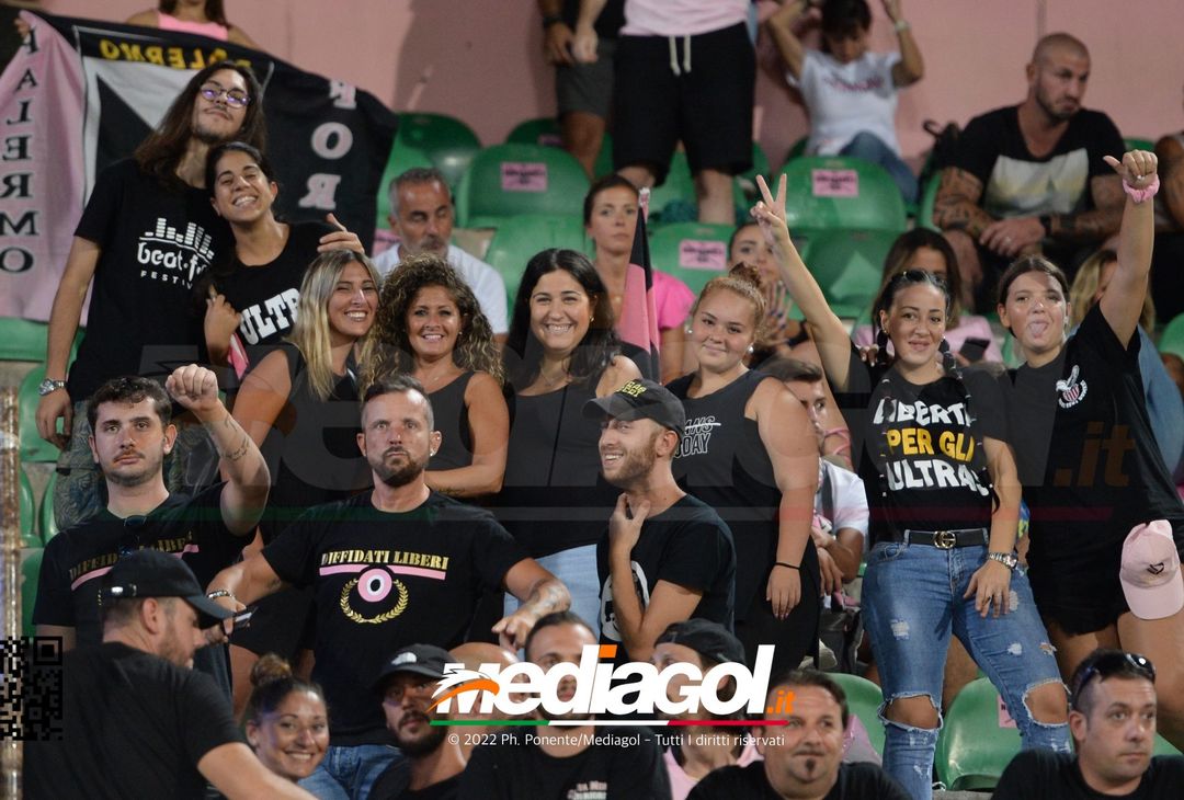 FOTOTIFO, Palermo-Ascoli 2-3: i tifosi allo stadio “Renzo Barbera” (Gallery) - immagine 27