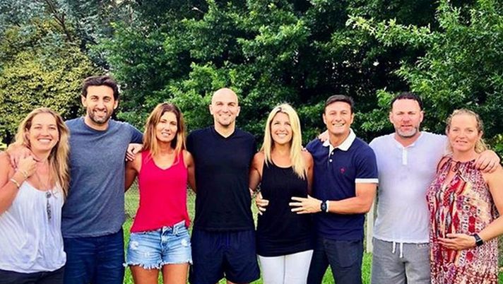 Gli eroi del Triplete di nuovo insieme in Argentina: Zanetti ritrova Cambiasso e Milito Gli eroi del Triplete di nuovo insieme in Argentina: Zanetti ritrova Cambiasso e Milito