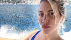 Wanda Nara incanta in barca: le forme di lady Icardi mandano in delirio i fan