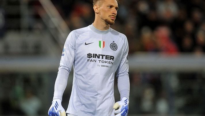 BOLOGNA, ITALY - APRIL 27: Radu ionut goalkeeper of Internazionale looks on during the Serie A match between Bologna FC and Internazionale at Stadio Renato Dall'Ara on April 27, 2022 in Bologna, Italy. (Photo by Mario Carlini / Iguana Press/Getty Images) Gianni Piacentini su Radu: “L’Inter lo ha gestito molto male, ieri l’ho chiamato e…” - immagine 1