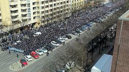 Derby di Berlino, Union stadio fiammeggiante: città invasa invece dai tifosi dell’Hertha…