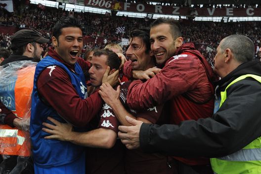TURIN, ITALY - MAY 20: Giuseppe De Feudis (C) of Torino FC celebrates his goal with team-mates during the Serie B match between Torino FC and Modena FC at Olimpico Stadium on May 20, 2012 in Turin, Italy. (Photo by Valerio Pennicino/Getty Images) TURIN, ITALY - MAY 20: Giuseppe De Feudis (C) of Torino FC celebrates his goal with team-mates during the Serie B match between Torino FC and Modena FC at Olimpico Stadium on May 20, 2012 in Turin, Italy. (Photo by Valerio Pennicino/Getty Images)