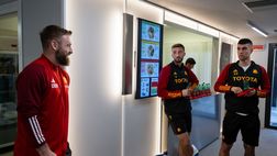 De Rossi riabbraccia la Roma. L’accoglienza a Trigoria – FOTO GALLERY