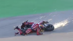 MotoGP, la caduta spettacolare di Pol Espargaró nelle Libere 2 a Portimao