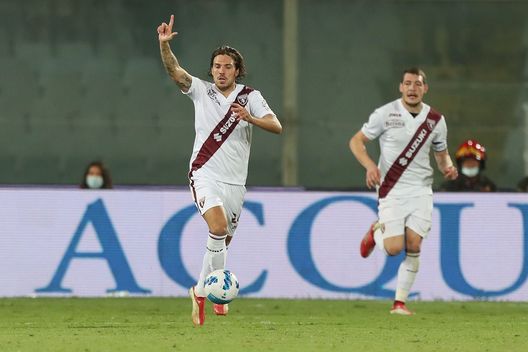 FLORENCE, ITALY - AUGUST 28: Simone Verdi of FC Torino celebrates after scoring a goal during the Serie A match between ACF Fiorentina and Torino FC at Stadio Artemio Franchi on August 28, 2021 in Florence, Italy. (Photo by Gabriele Maltinti/Getty Images) Verdi in prestito a Salerno per ri-valorizzarsi: con il Torino non è mai esploso- immagine 2
