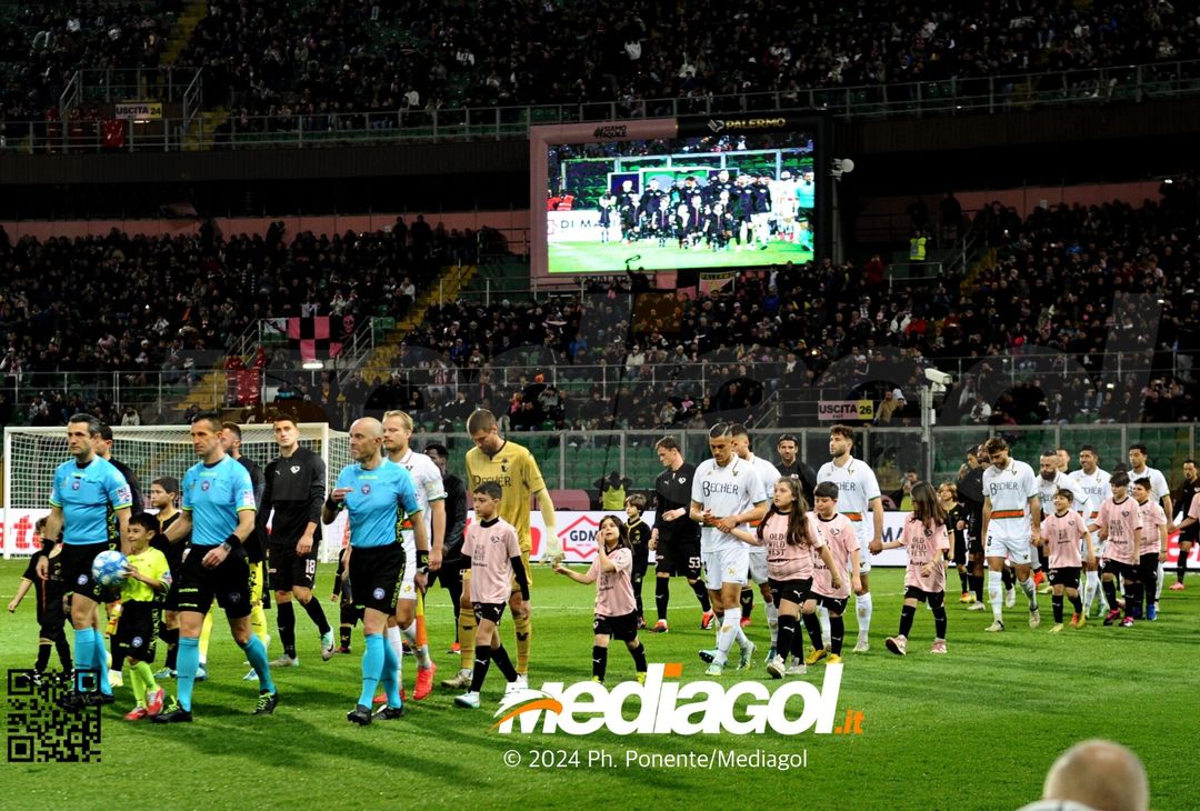FOTO Palermo-Venezia 0-3, 30ª giornata Serie B 2023-2024 (GALLERY) - immagine 35