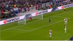 VIDEO / Finale Europa League, Pogba e deviazione: United in vantaggio