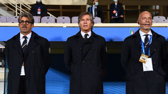FLORENCE, ITALY - NOVEMBER 11: Italy Assistant Coach Alberigo Evani and staff members Gabriele Oriali and Gianluca Vialli look on prior to the international friendly match between Italy and Estonia at Stadio Artemio Franchi on November 11, 2020 in Florence, Italy. (Photo by Claudio Villa/Getty Images) FLORENCE, ITALY - NOVEMBER 11: Italy Assistant Coach Alberigo Evani and staff members Gabriele Oriali and Gianluca Vialli look on prior to the international friendly match between Italy and Estonia at Stadio Artemio Franchi on November 11, 2020 in Florence, Italy. (Photo by Claudio Villa/Getty Images)