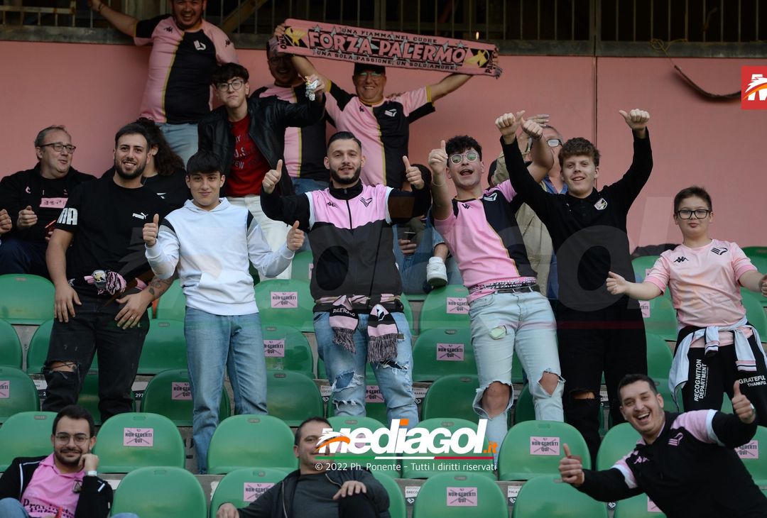 Fotogallery, i tifosi allo stadio per Palermo-Triestina 1-1 - immagine 98