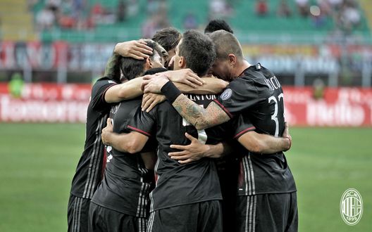  L'esultanza dei giocatori del Milan dopo il 3-2 sul Torino (credits: acmilan.com) 