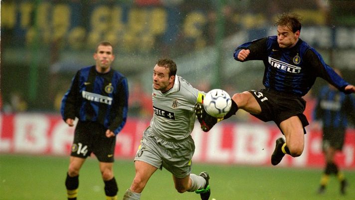 Farinos compie 44 anni, l’Inter: “In maglia nerazzurra anche 6 minuti… da portiere” - immagine 1