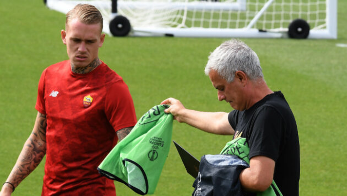 Fantacalcio Roma, Karsdorp verso il reintegro: possibile convocazione già a Lecce Fantacalcio Roma, Karsdorp verso il reintegro: possibile convocazione già a Lecce - immagine 1