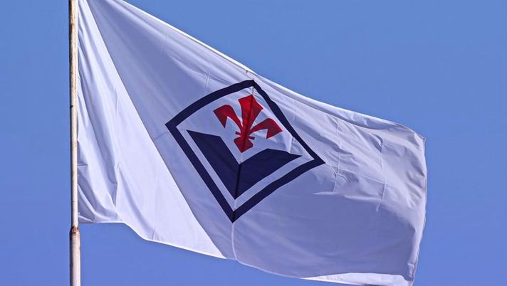 FOTO – Il nuovo stemma sventola sul Franchi: inizia il campionato viola - immagine 1