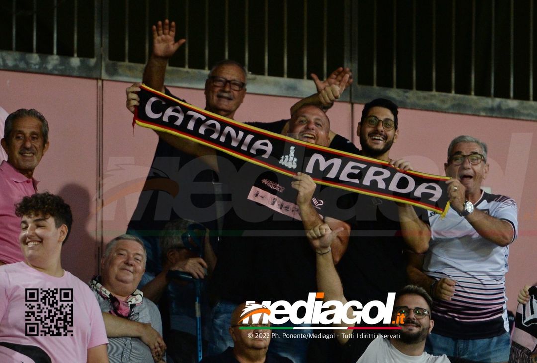 FOTOTIFO, Palermo-Genoa 1-0: i tifosi allo stadio “Renzo Barbera” (Gallery) - immagine 63