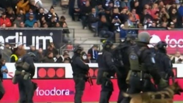 POLIZIA IN CAMPO A HELSINKI