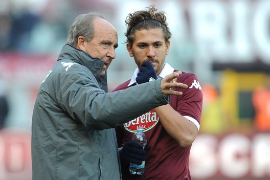 TURIN, ITALY - DECEMBER 08: Torino FC head coach Giampiero Ventura (L) issues instructions to Alessio Cerci of Torino FC prior to the Serie A match between Torino FC and SS Lazio at Stadio Olimpico di Torino on December 8, 2013 in Turin, Italy. (Photo by Valerio Pennicino/Getty Images) TURIN, ITALY - DECEMBER 08: Torino FC head coach Giampiero Ventura (L) issues instructions to Alessio Cerci of Torino FC prior to the Serie A match between Torino FC and SS Lazio at Stadio Olimpico di Torino on December 8, 2013 in Turin, Italy. (Photo by Valerio Pennicino/Getty Images)